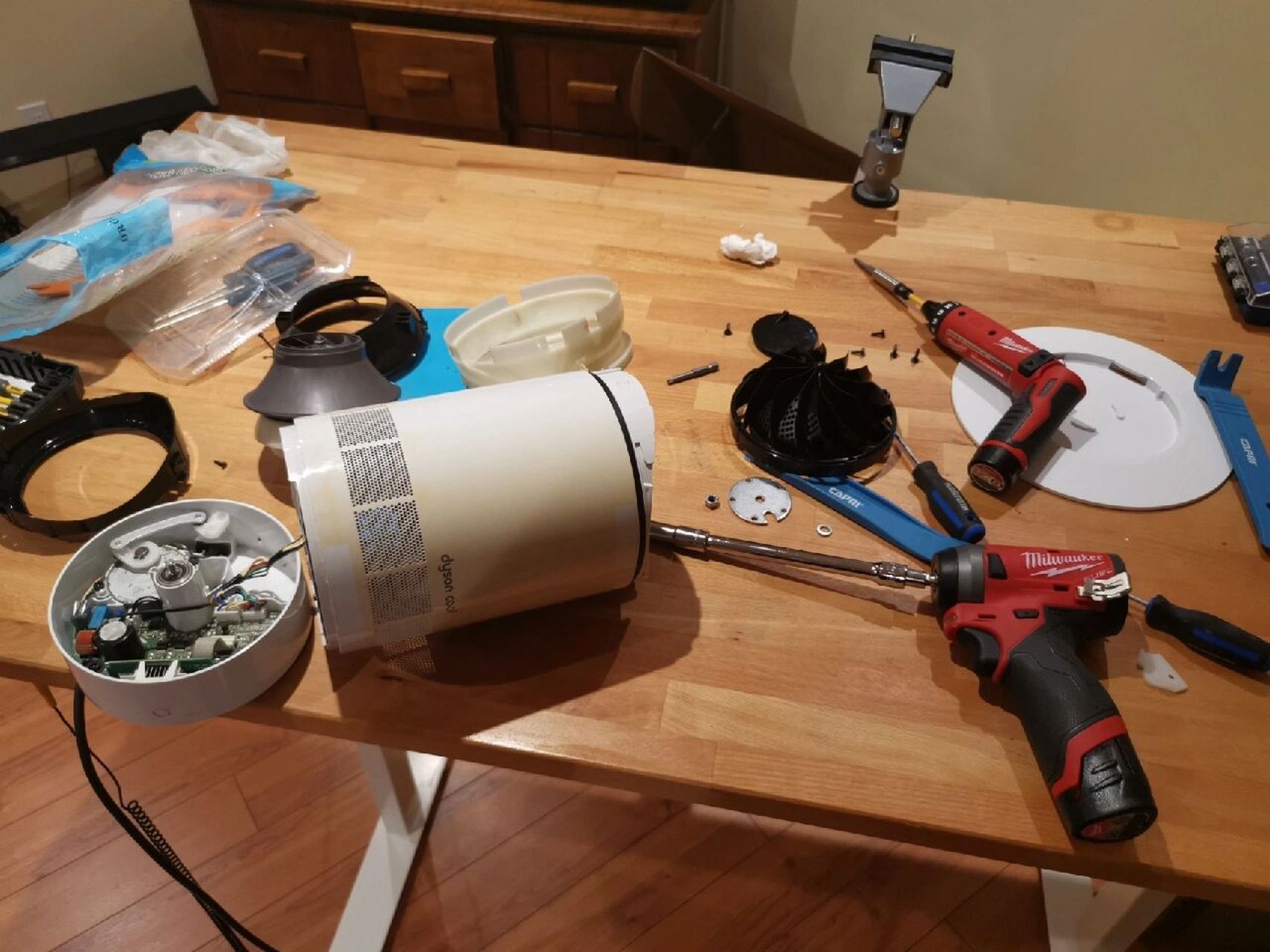 dyson am09 风扇清洁 diy 风扇拆卸网上教程挺多的就不赘述了看图说话