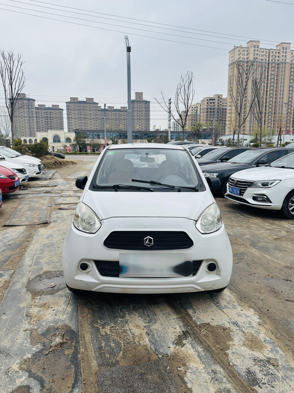 雷丁电轿d50,油电两用,四门电动,大屏导航,车况原版,价格便宜几千块钱