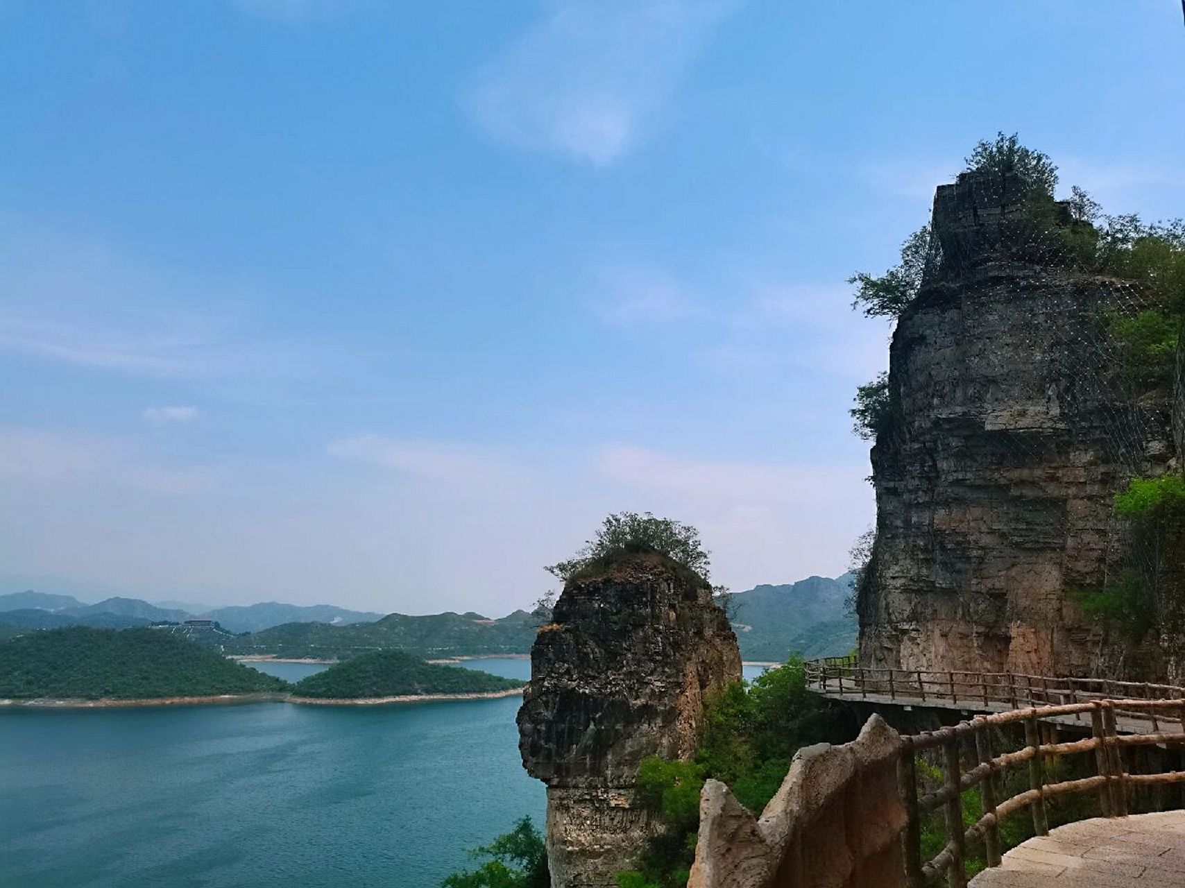 保定周边自驾一日游 北方小桂林易水湖景区 因为河北高考的原因,中