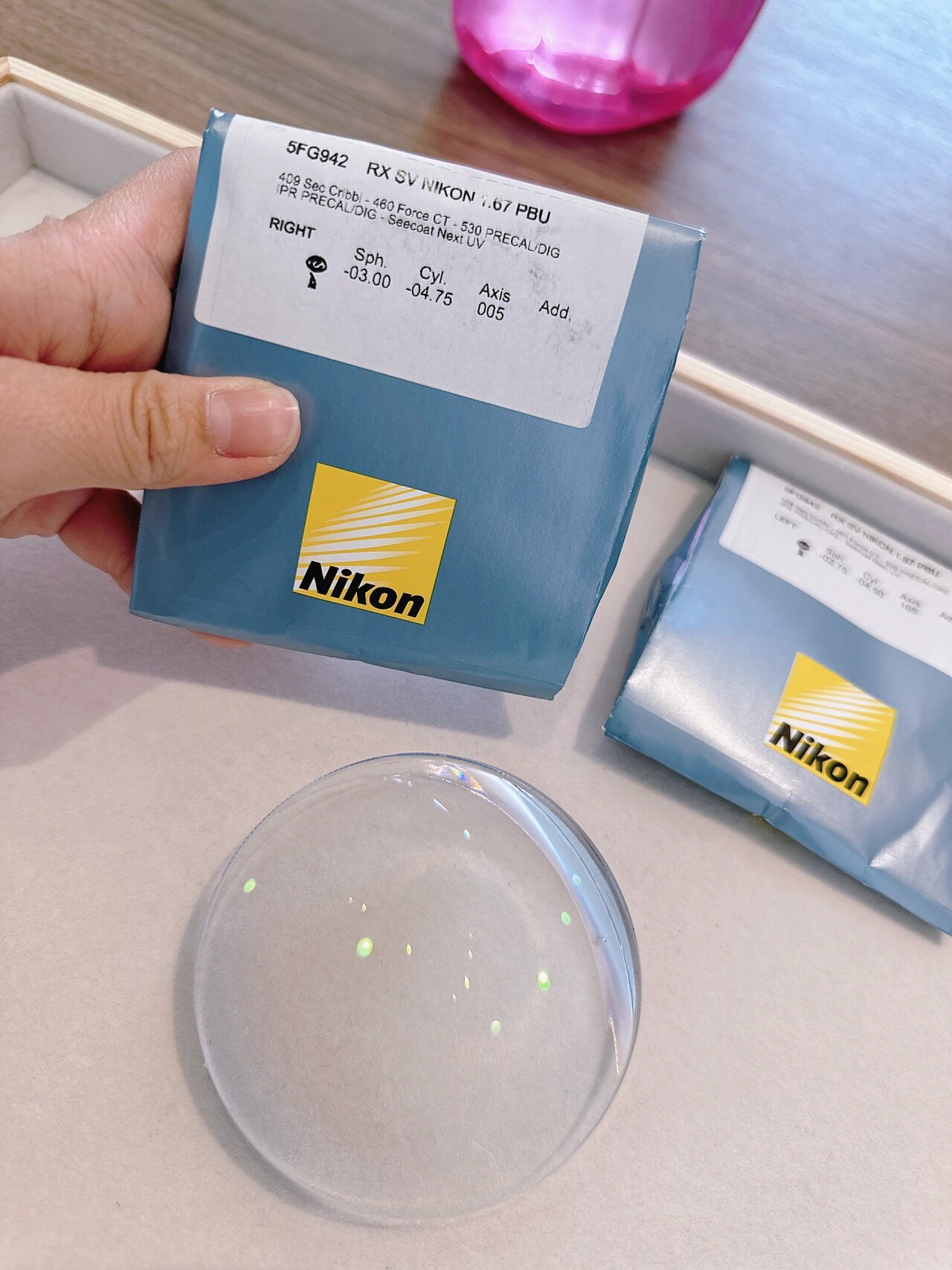 尼康镜片防伪标志