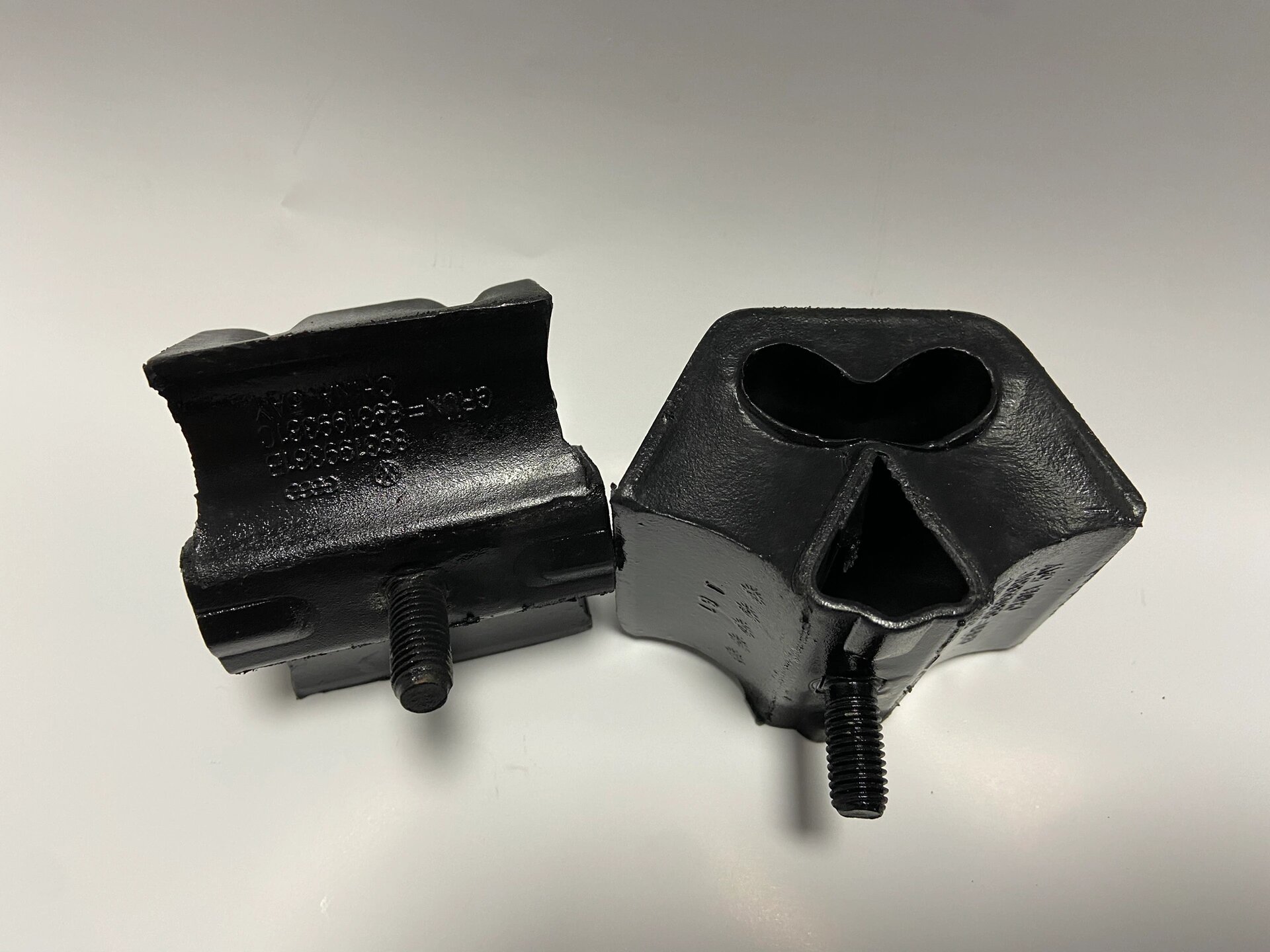 发动机胶墩悬置机脚胶 老普桑 桑塔纳 桑旅发动机胶墩