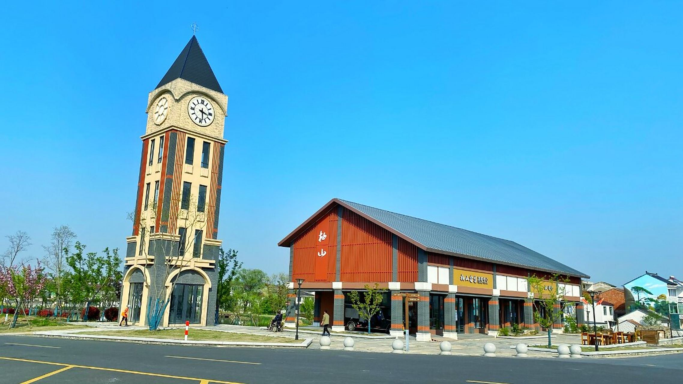 柚山村水多地少,是一个典型的江南水乡,水产资源十分丰富,特产的养殖