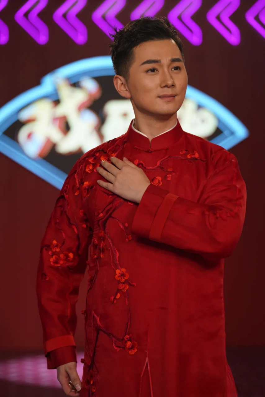 【再芬黄梅青年演员谢军参加湖北卫视《戏码头》】为给年轻一代戏曲人