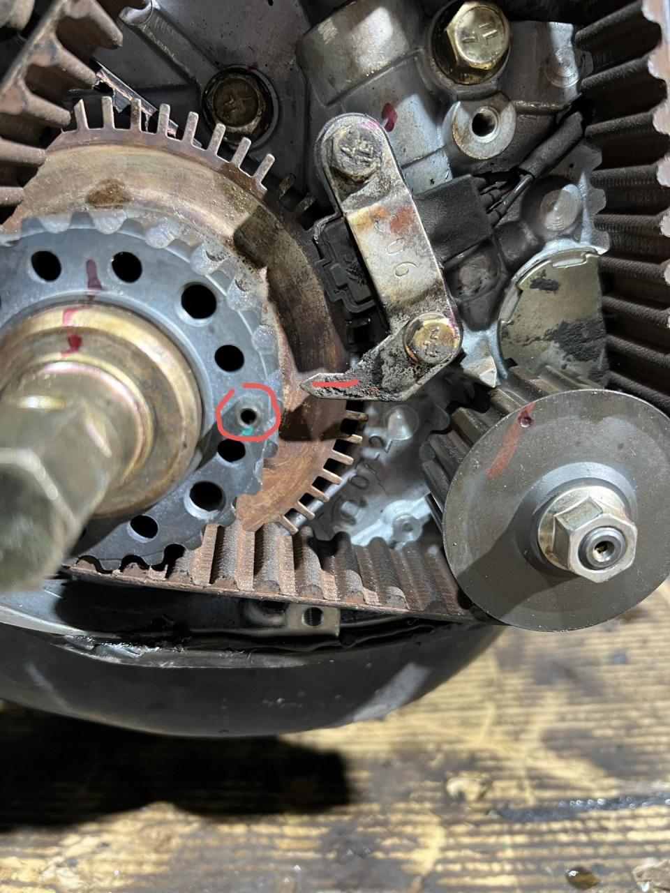 给大家分享一下三菱猎豹4g64发动机正时图,看完还有不懂的吗?