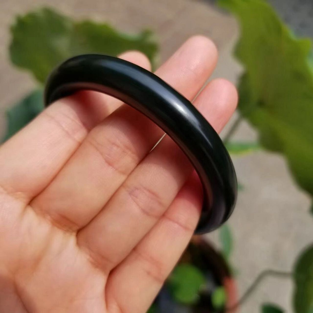 新疆塔县产,和田玉高等黑青细料,塔青一细料.