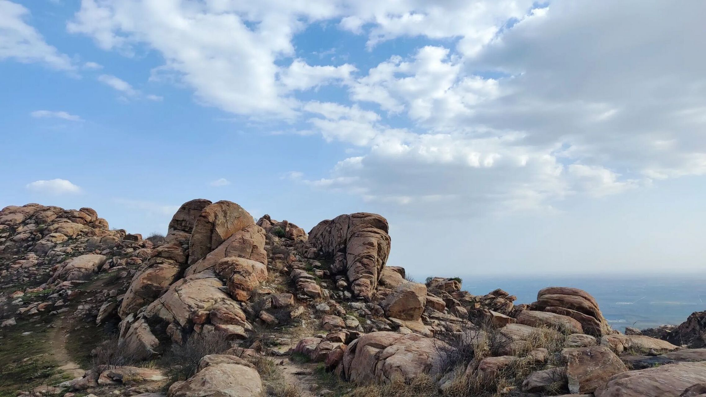 曲阳嘉山-一个人人都可以爬到山顶的山头 嘉山 一个在我上小学 充满