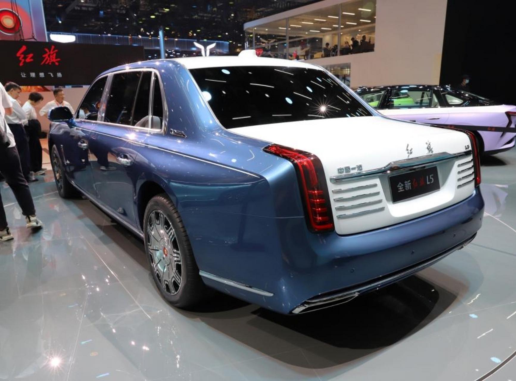 一汽红旗l7的"弟弟",全新红旗l5要来了,外观设计风格差不多,都很复古