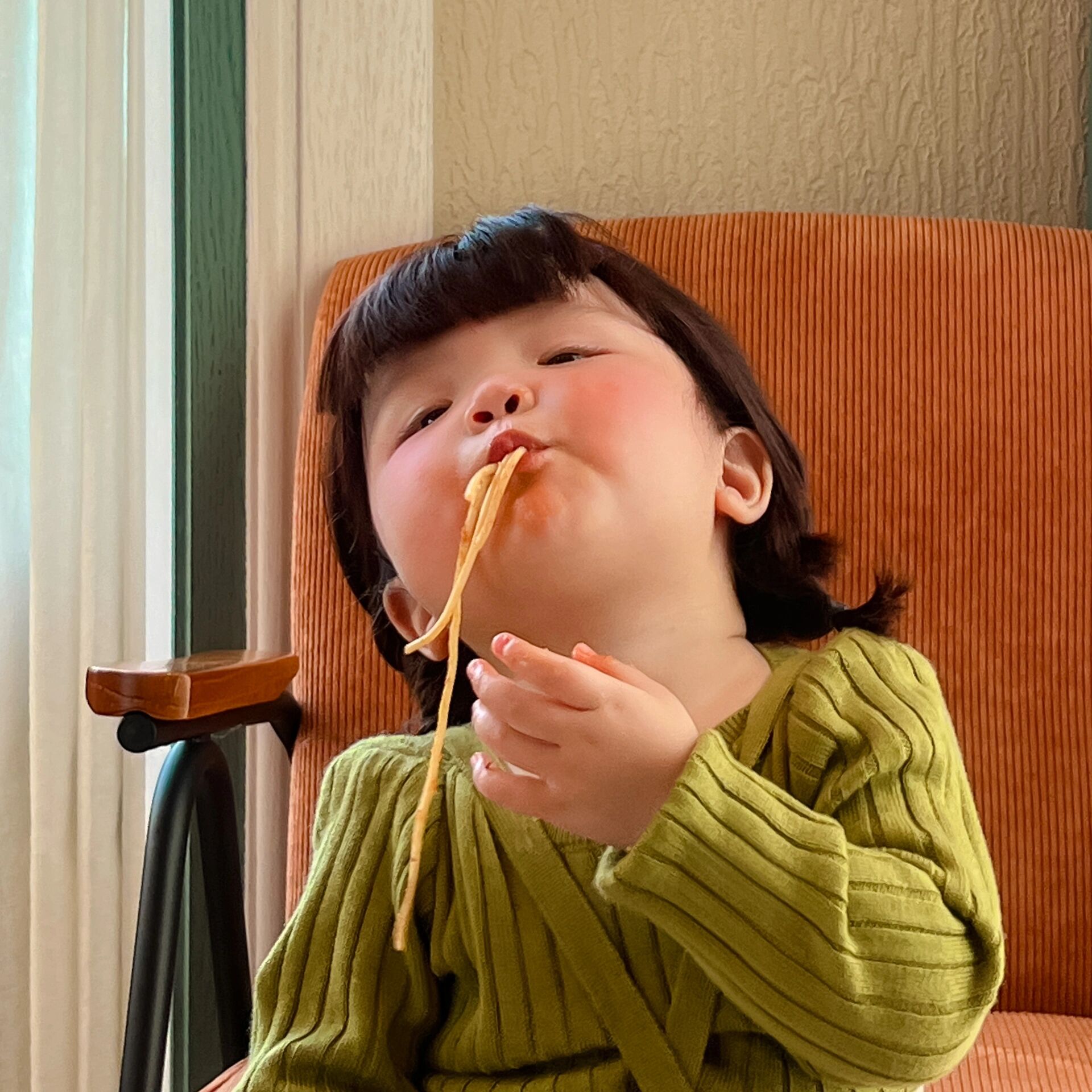 吃货头像/小脑袋满了,还有肚肚装丫
