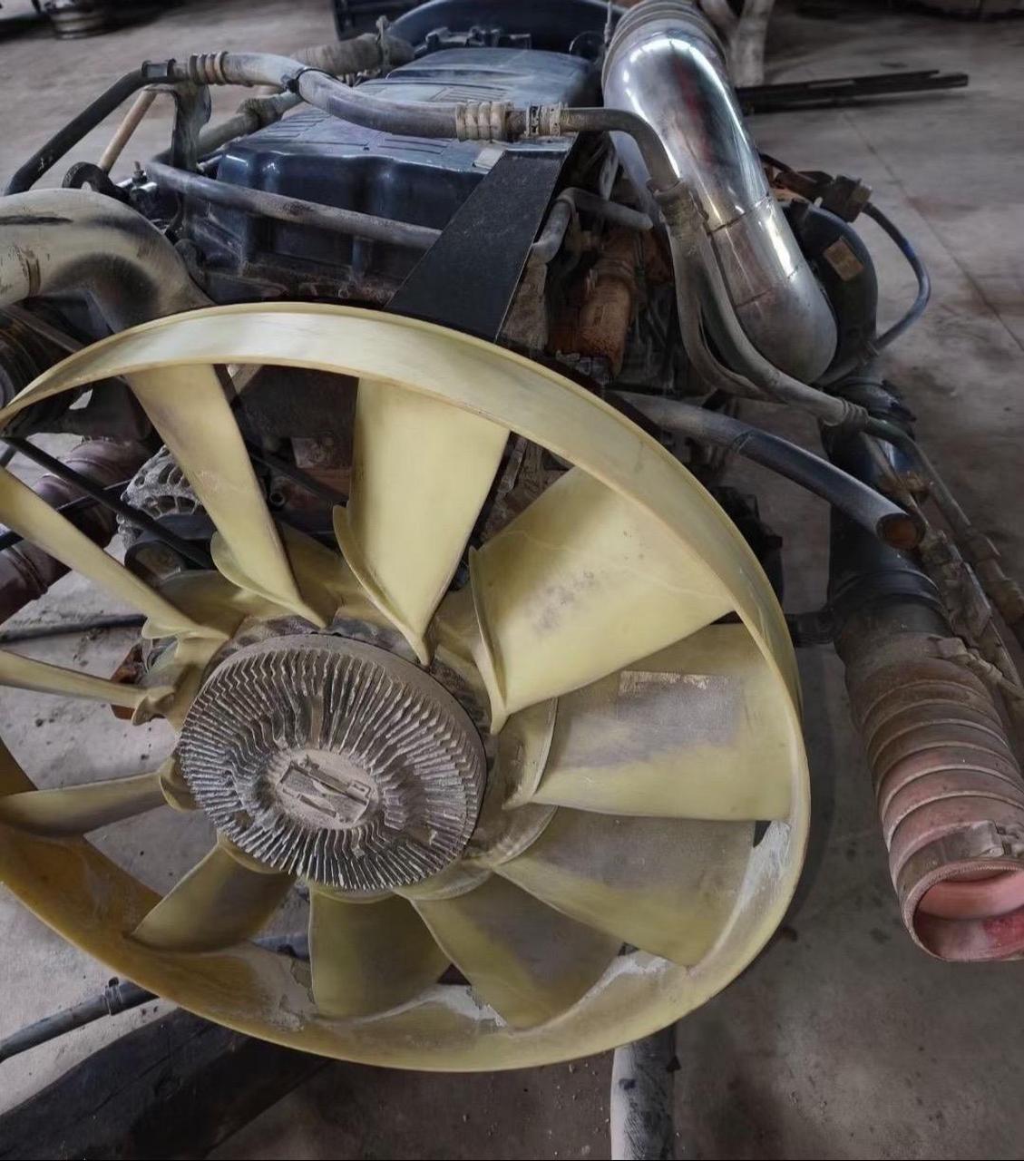 上菲红 c11   450马力  发动机总成