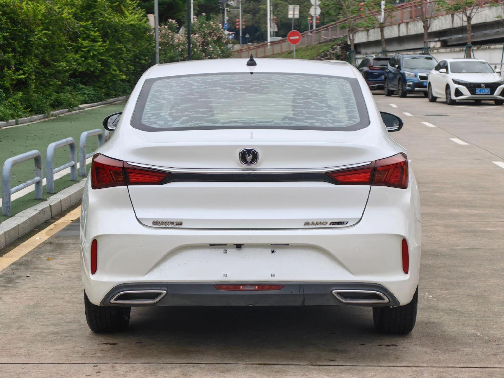 6lgdi手动豪华版  2020年11月上牌  一手车  行驶4万公里  原版车况