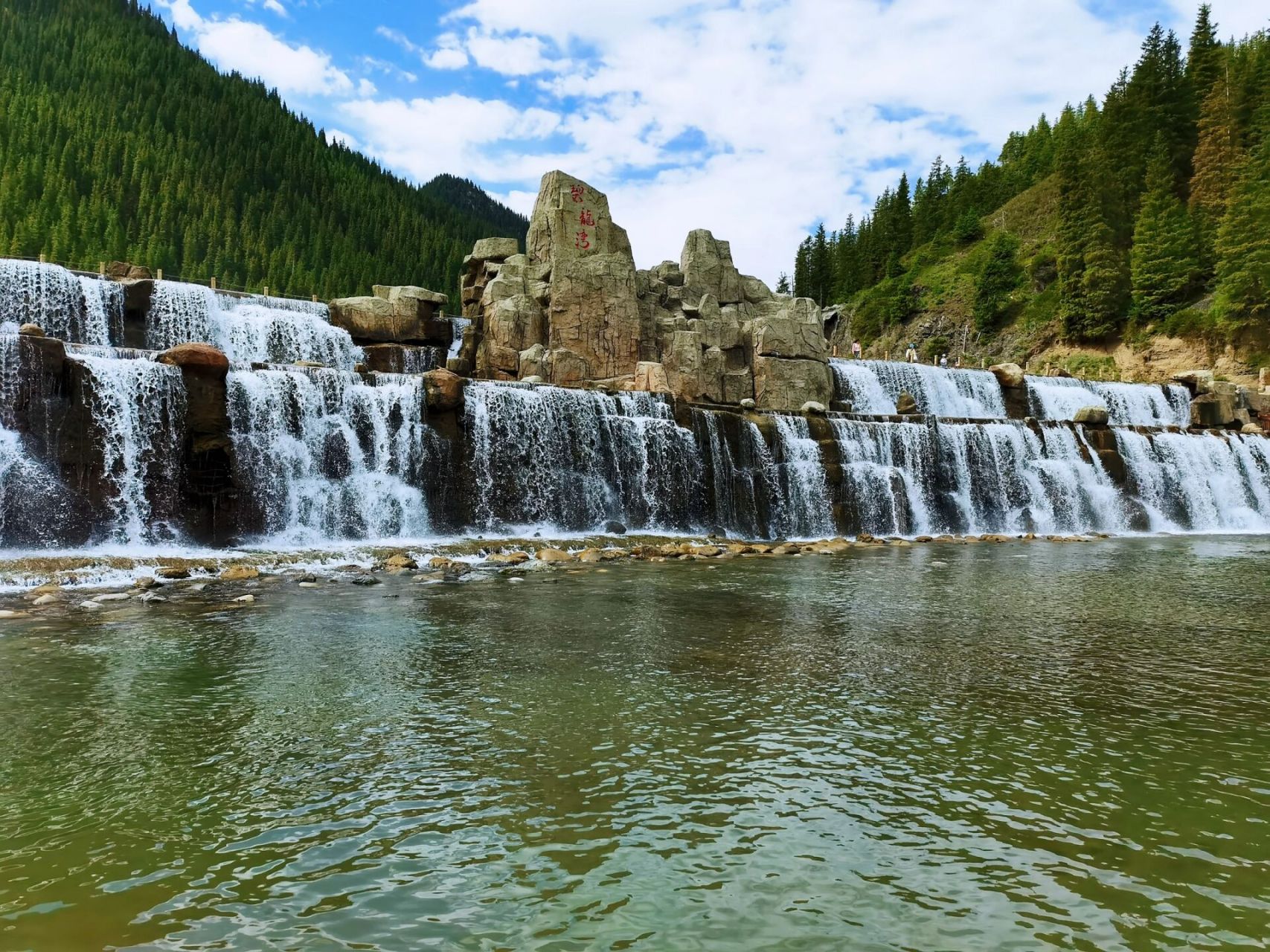 天山大峡谷一日游 只有两只天鹅的天鹅湖…… 67可以直接原图直出当