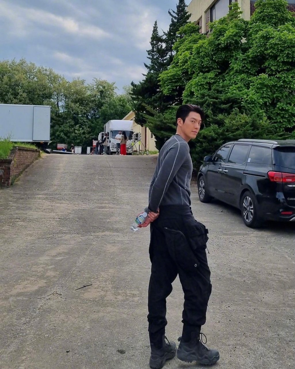 金宇彬# in netflix原创剧 #末日骑士# ,这身材94