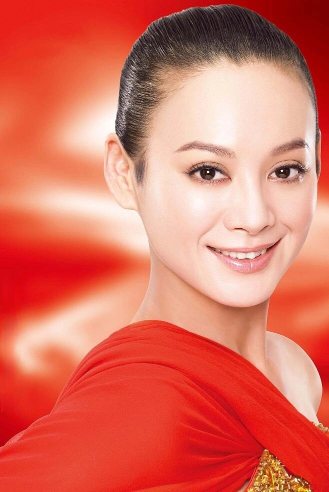 宁静,一位深受观众喜爱的演员,以其独特的气质和出色