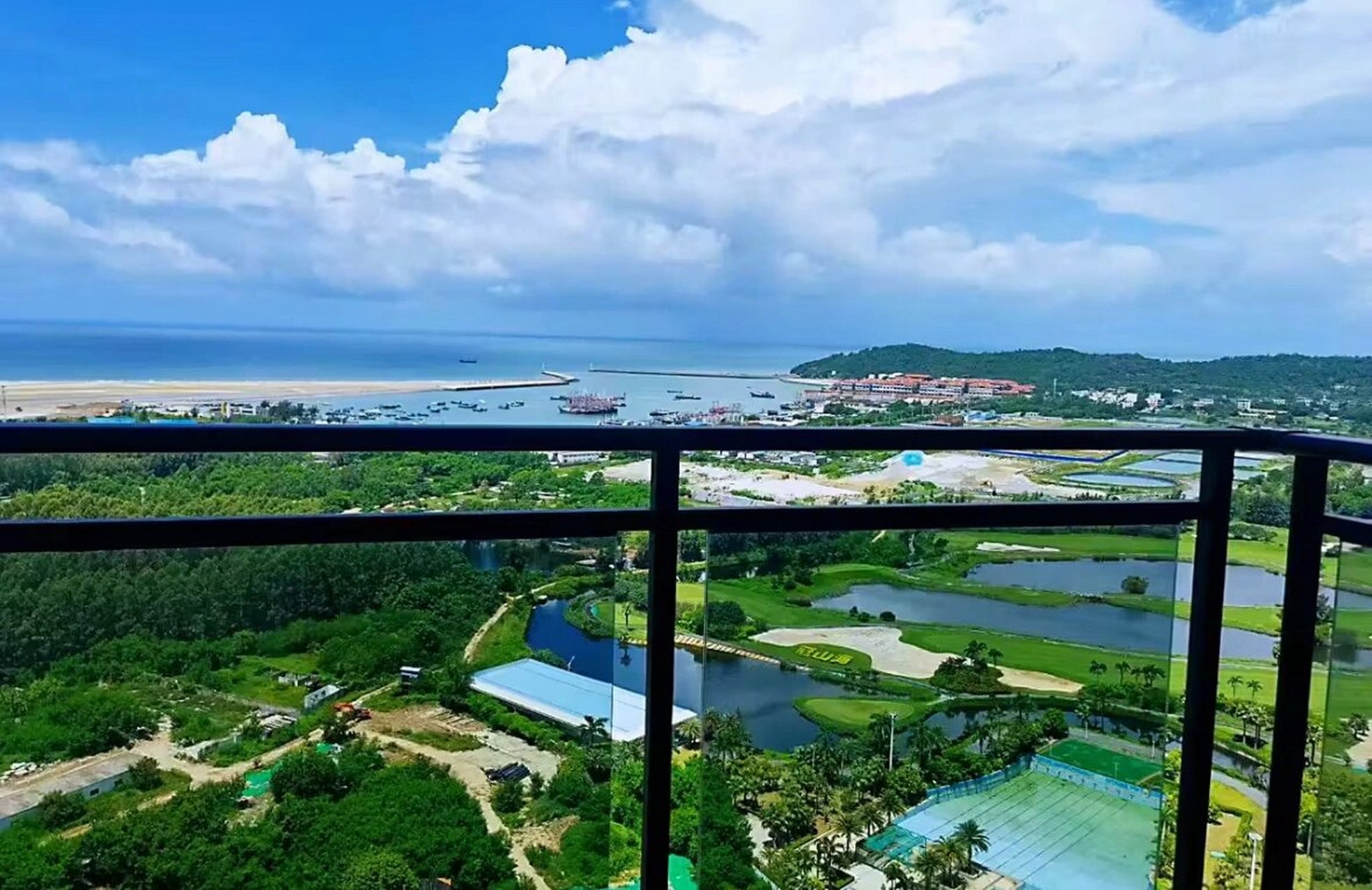 个人出租北海嘉和冠山海精装海景二居室 自己的房子,免中介费.