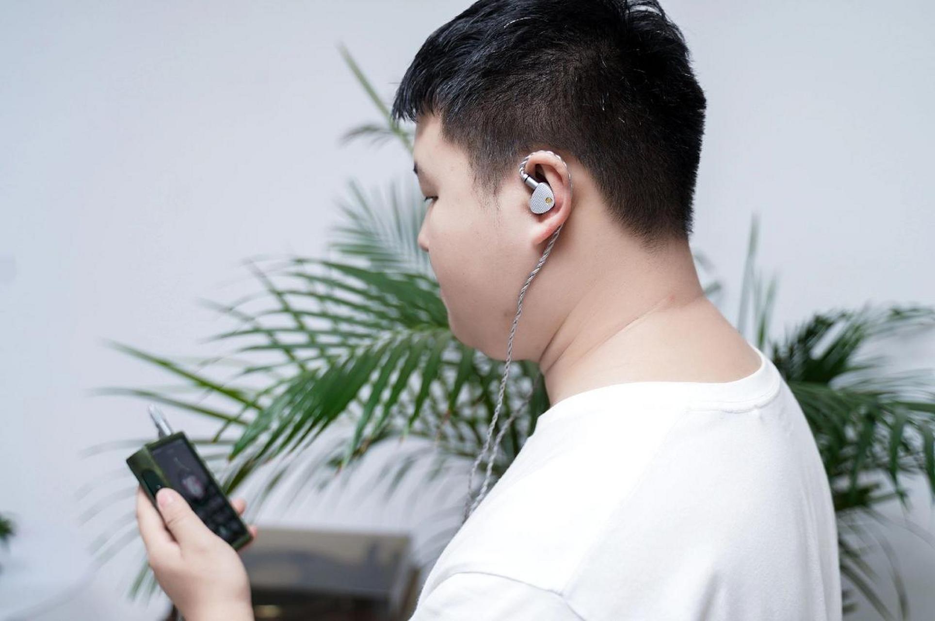 大家好!今天要给大家带来水月雨aria2的测评报告啦!