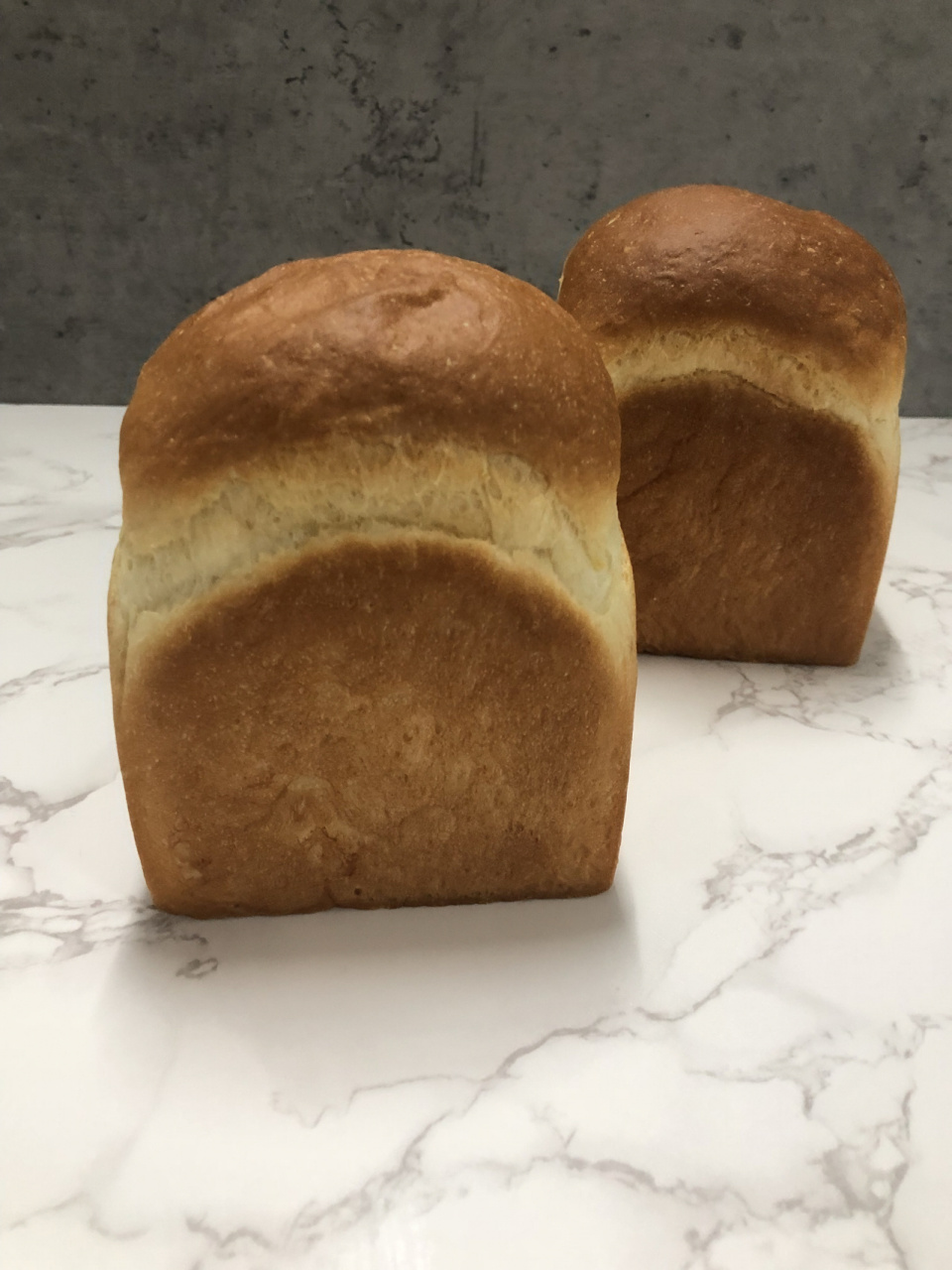 今日面包总结 吐司 鲜酵母的用量下次需要调整 整形也需要多注意 贝果