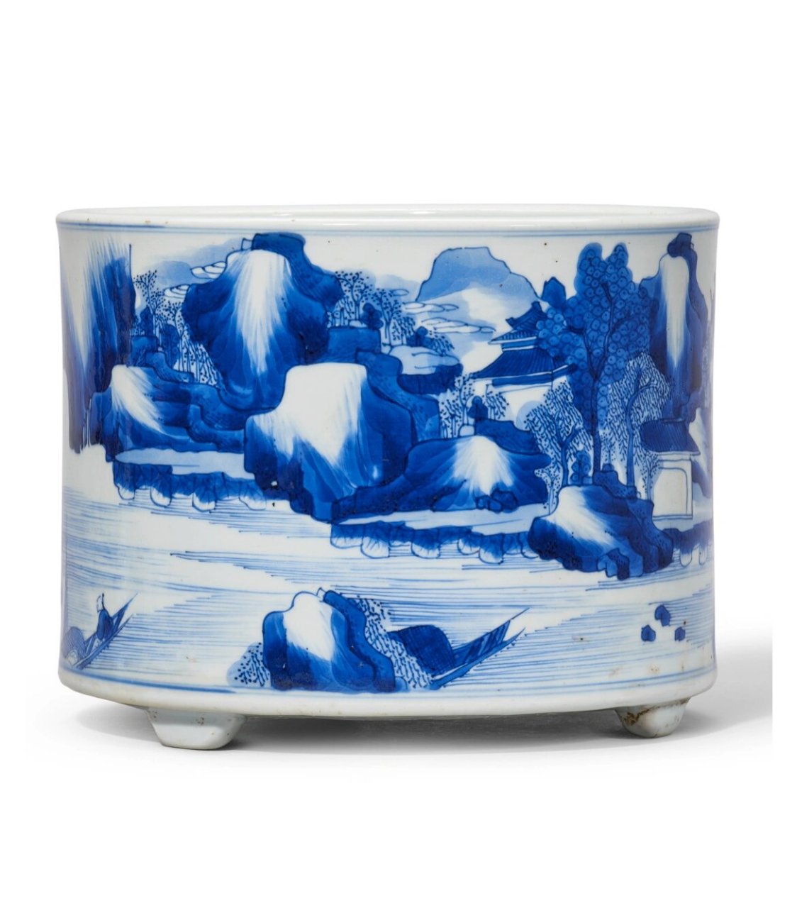 清康熙 青花山水图笔筒 直径: 21厘米 	 佳士得 香港  21年6月   成交