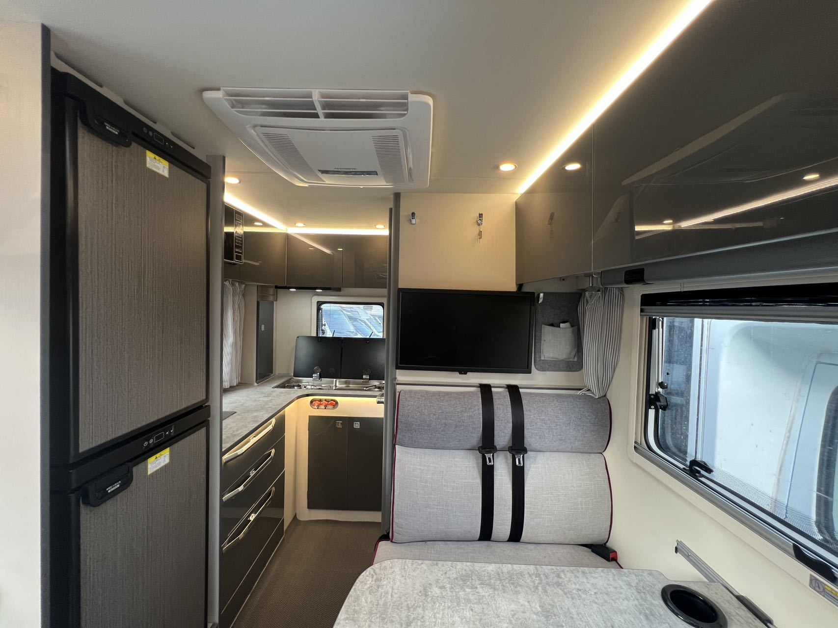 8!21年8月长城览众自由炮房车 2.0t柴油发动机(120kw,400n.