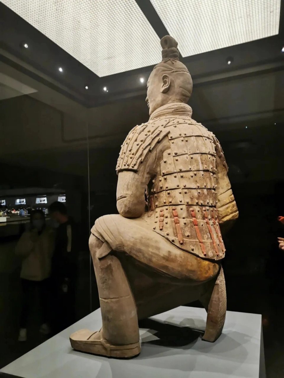 秦始皇兵马俑的"镇馆之宝" 跪射俑既是兵马俑的"镇馆之宝",又是"幸运