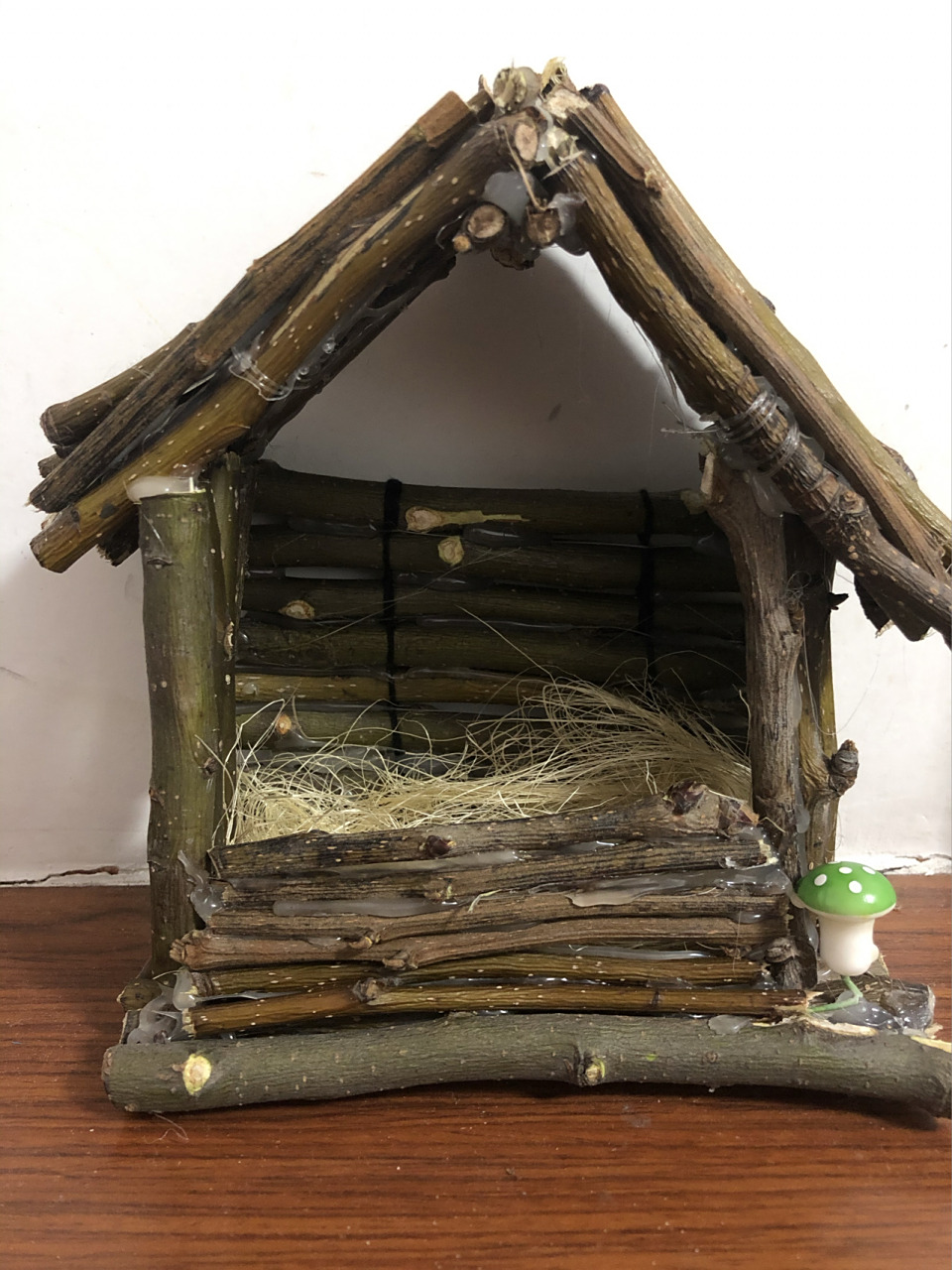 树枝鸟窝～小鸟的家 手工作业～ 第一步就是捡树枝啦…… 然后就是