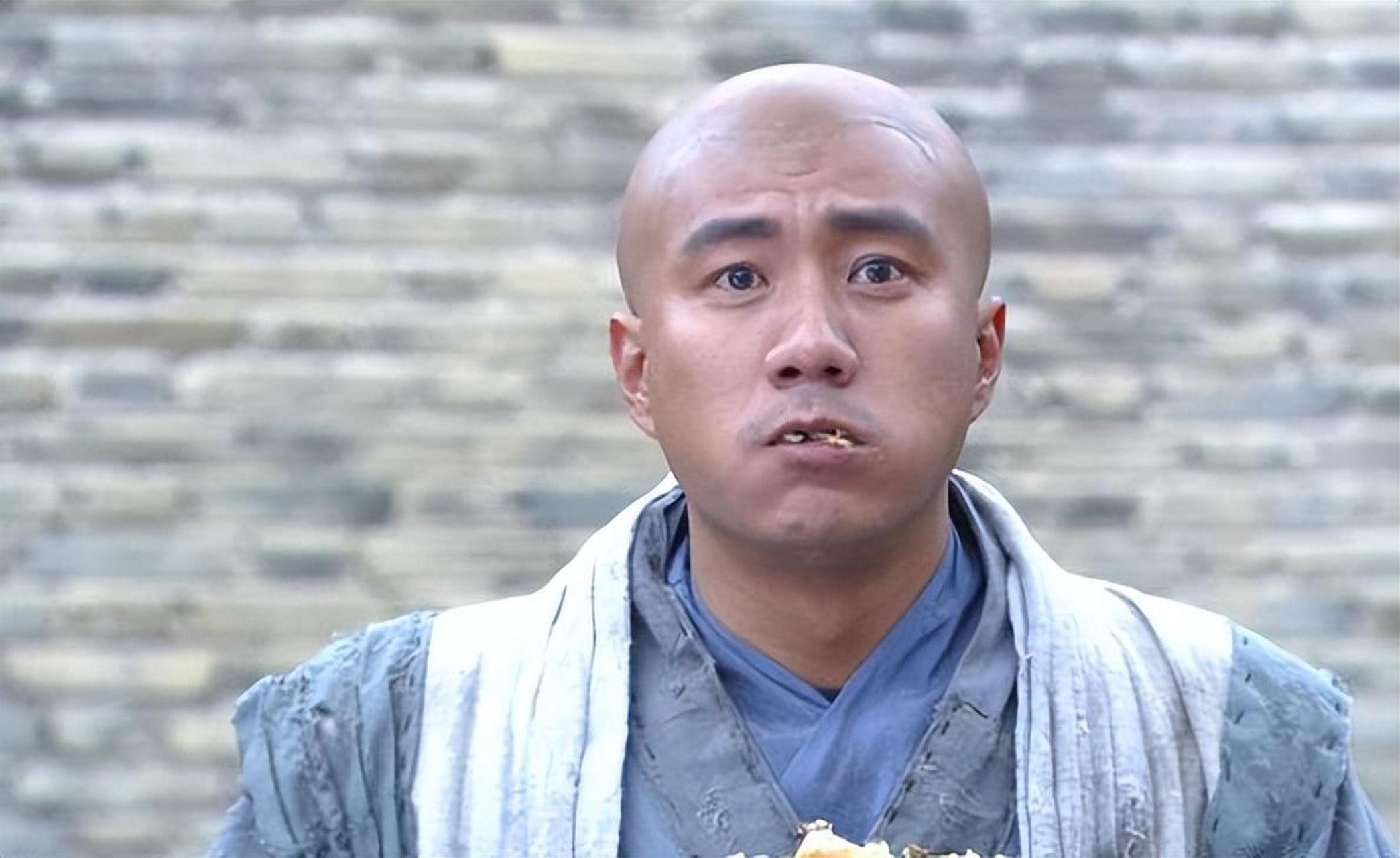 朱元璋为了有口饭吃,到皇觉寺当起了和尚.