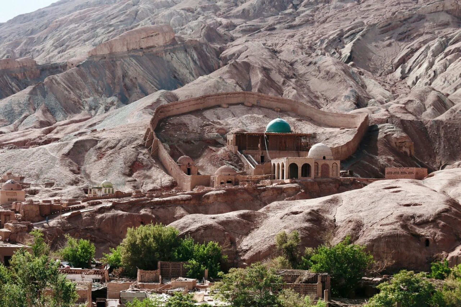 吐鲁番往鄯善方向去的吐峪沟麻扎村真的值得去,异域风情太迷人,弥补了