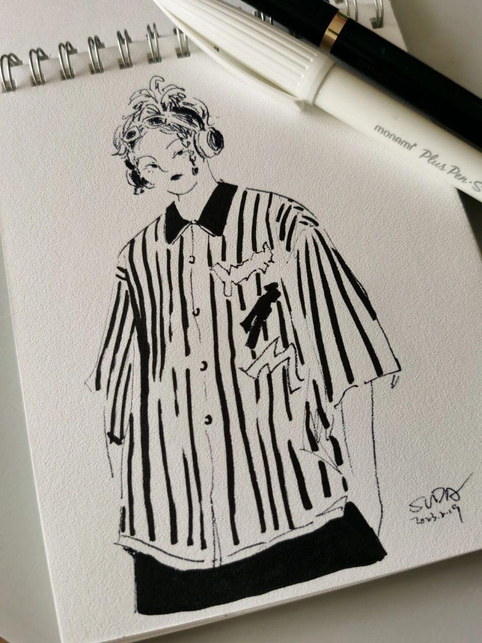 3张人物速写手绘 画了三张日常服饰,123你喜欢哪个?