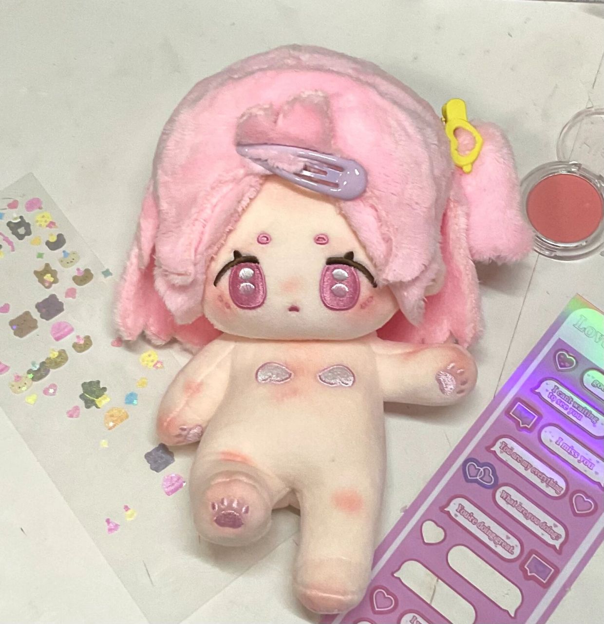 唔姆 粉色发片真的特别特别可爱…… 是无属性的发片女孩,不会梳头发