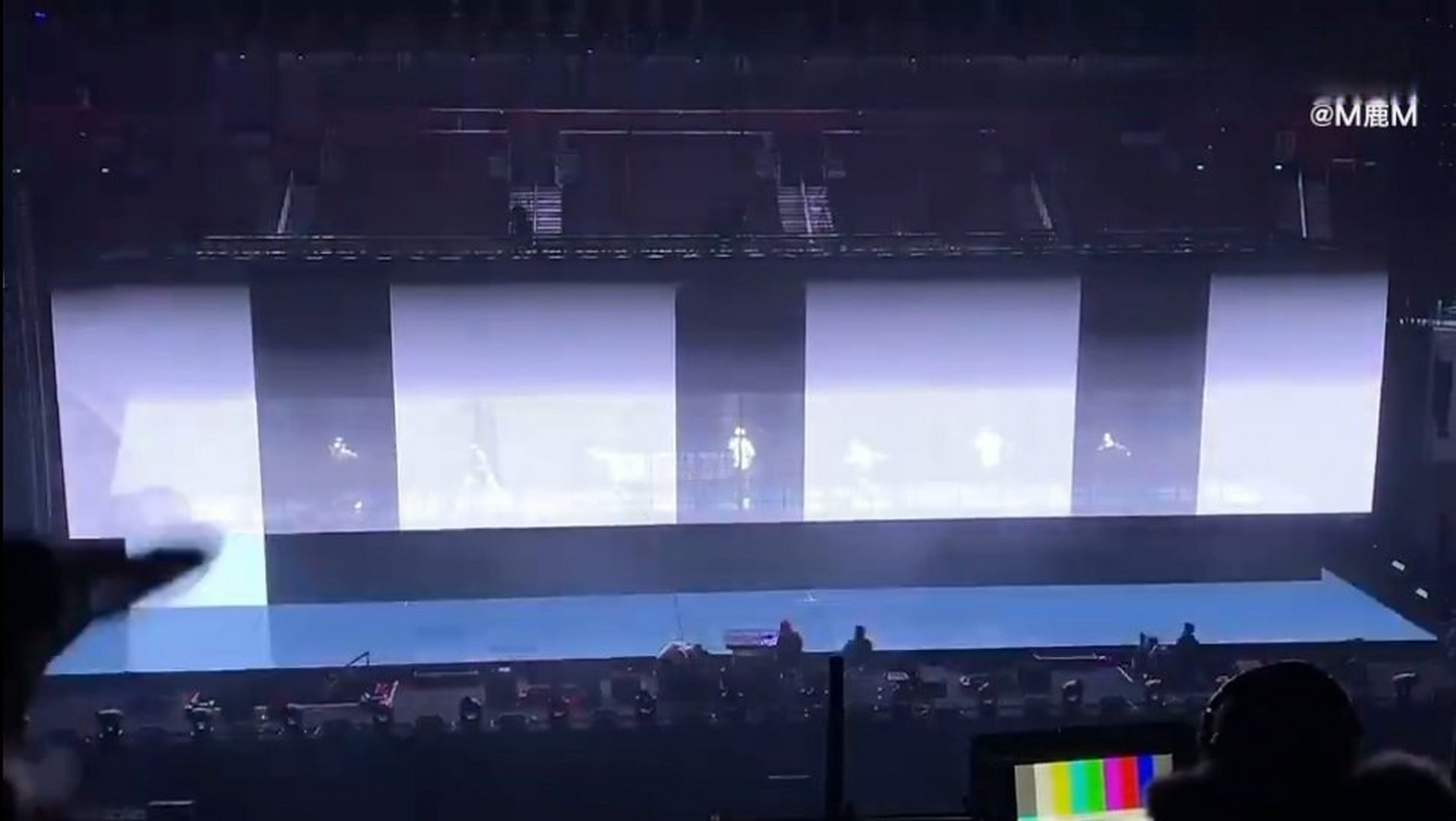 鹿晗ins分享三巡彩排《敢roleplay & lu面具舞》,让我康康是谁等三巡