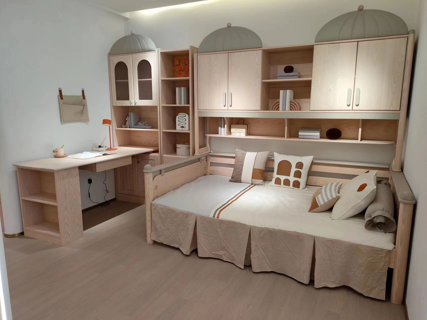 贵人缘青少年儿童家具 贵人缘最新款白蜡木家具,全实木的