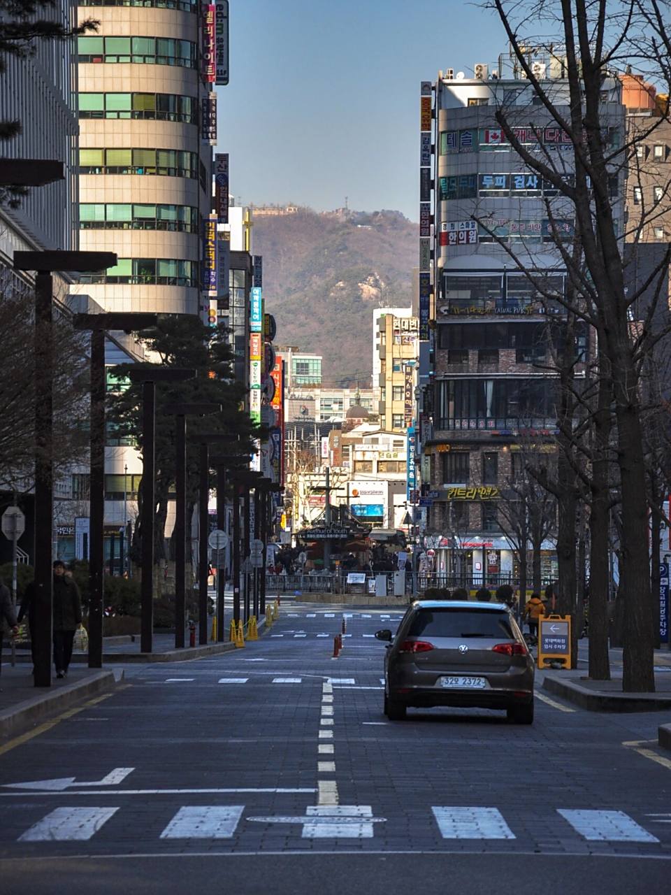 91一些首尔街景,韩剧般的画面 多年前在韩国首尔旅游时,一路都在