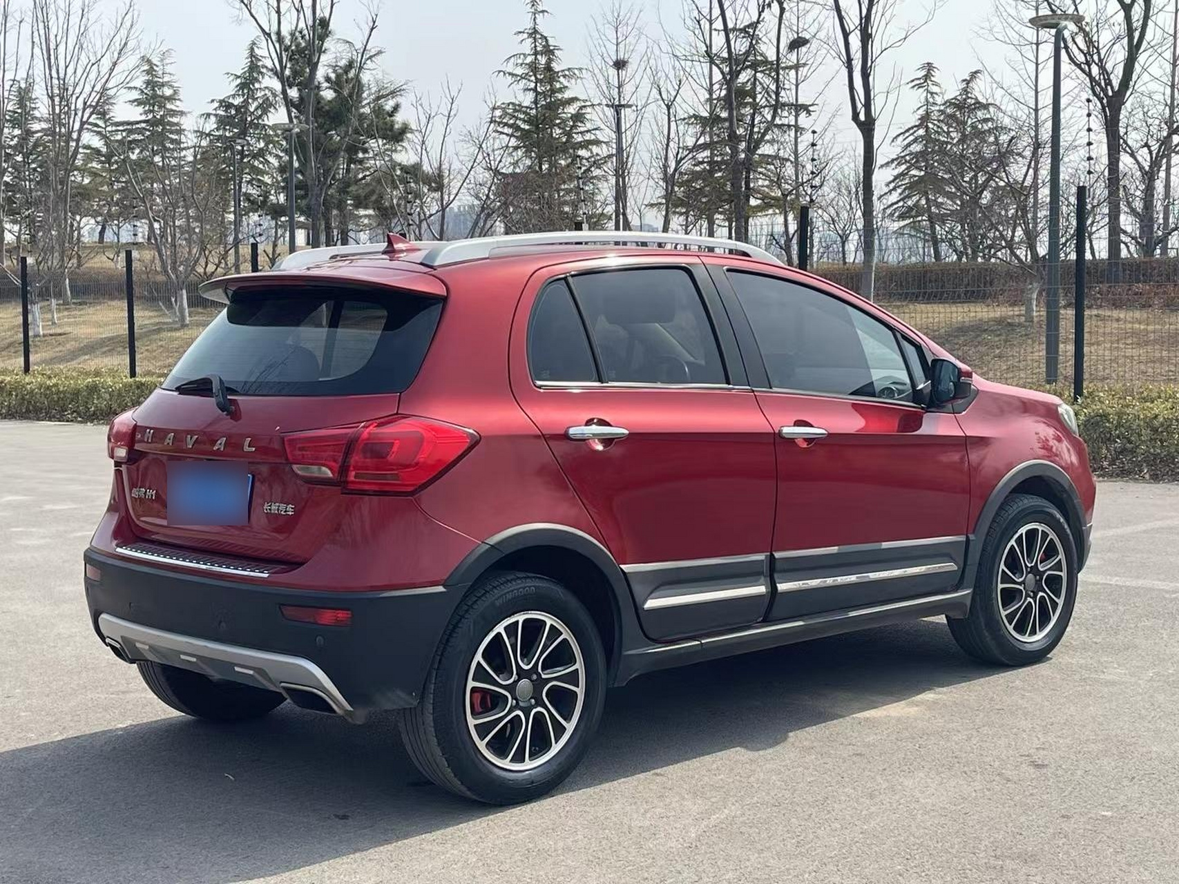 5l自动挡,匹配6速手自一体amt变速箱,内外板板正正,配置多功能方向盘