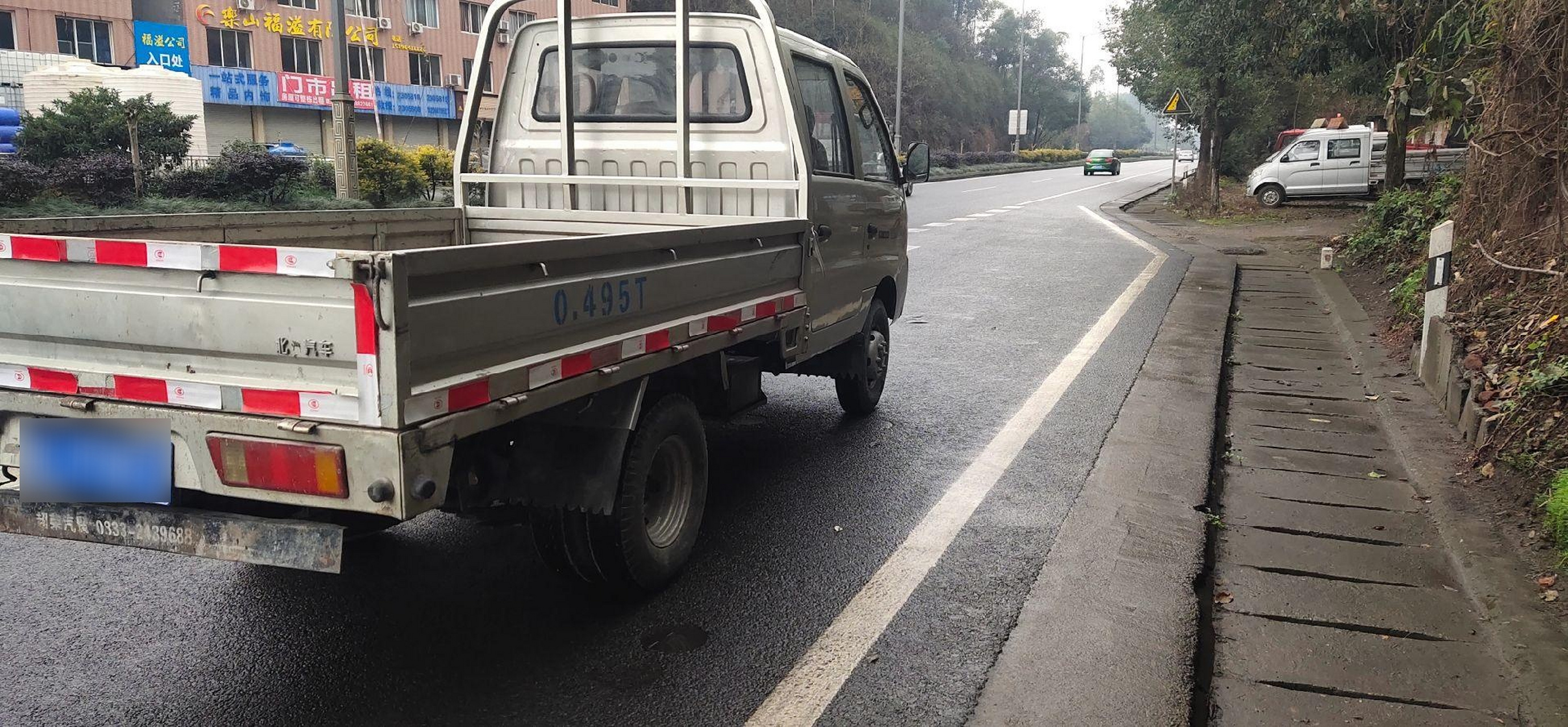 黑豹双排货车,柴油国四电喷带中冷增压,485发动机.