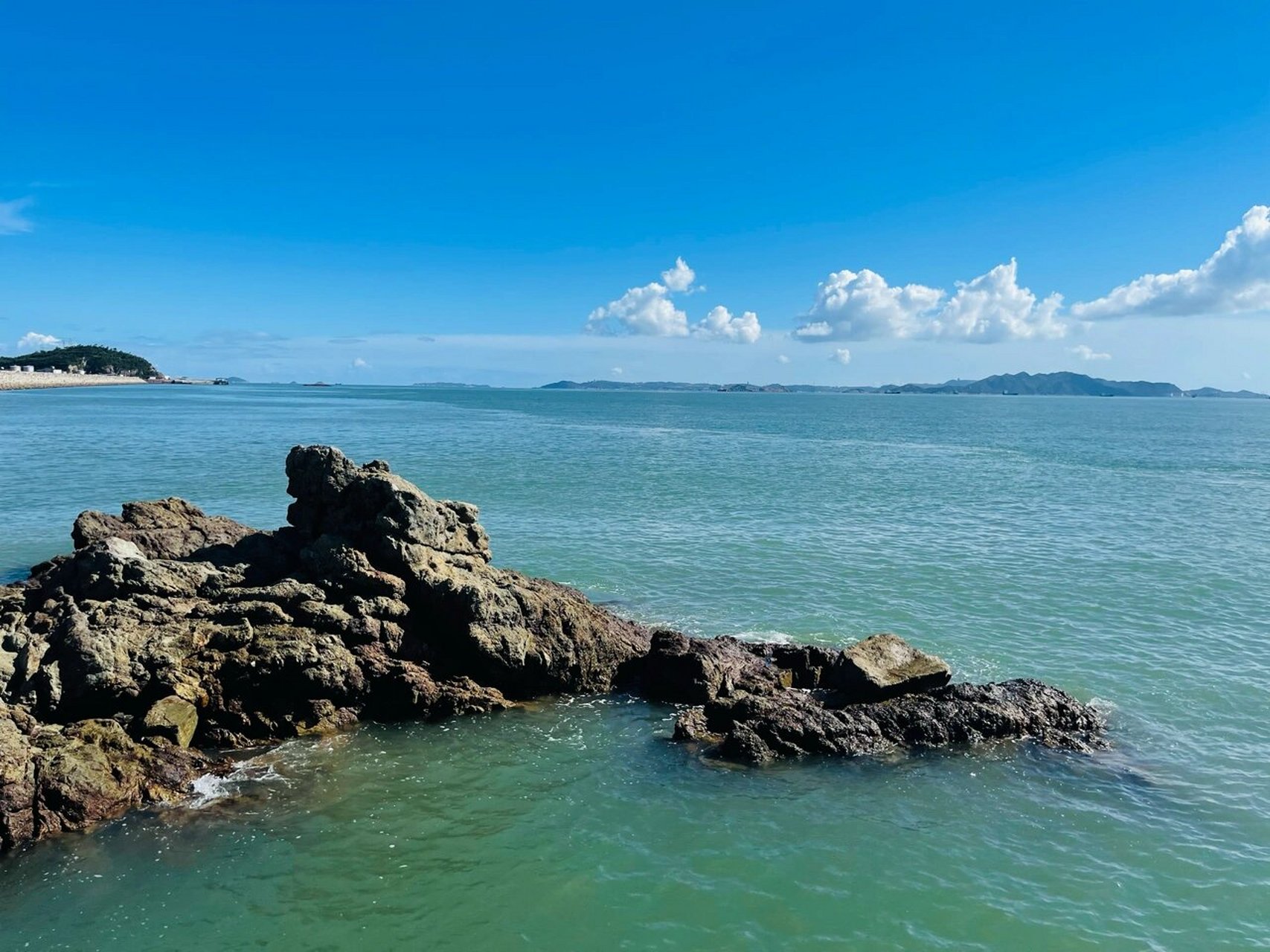 鹿西岛一日游 小门码头——鹿西 下午2点30分,票价20元,随买随走,携带