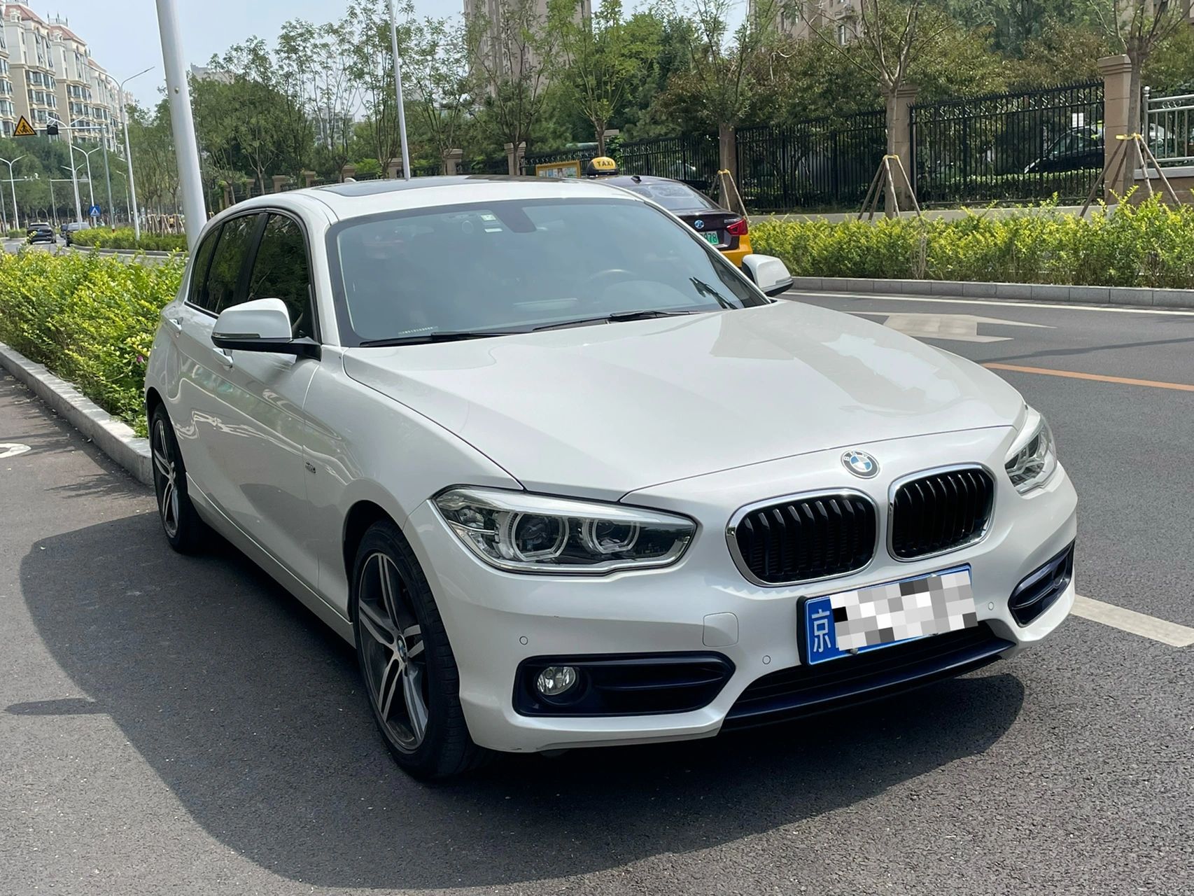 进口两厢宝马120i 北京个人出 宝马1系(进口)120i  运动设计套装 采孚