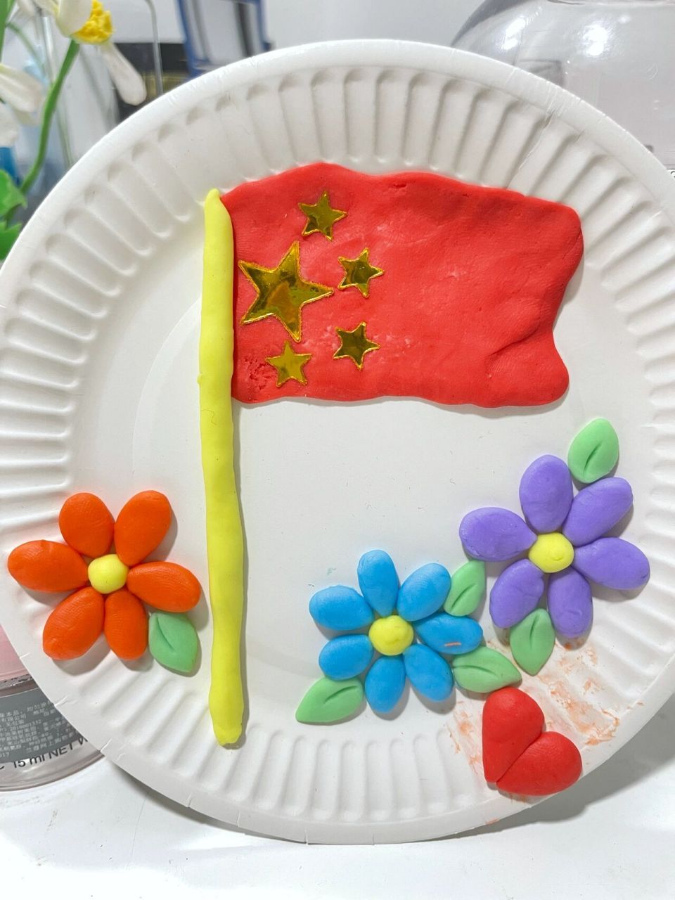 庆祝国庆节手工粘土 大班以及中班孩子都可以完成的作品哦9090
