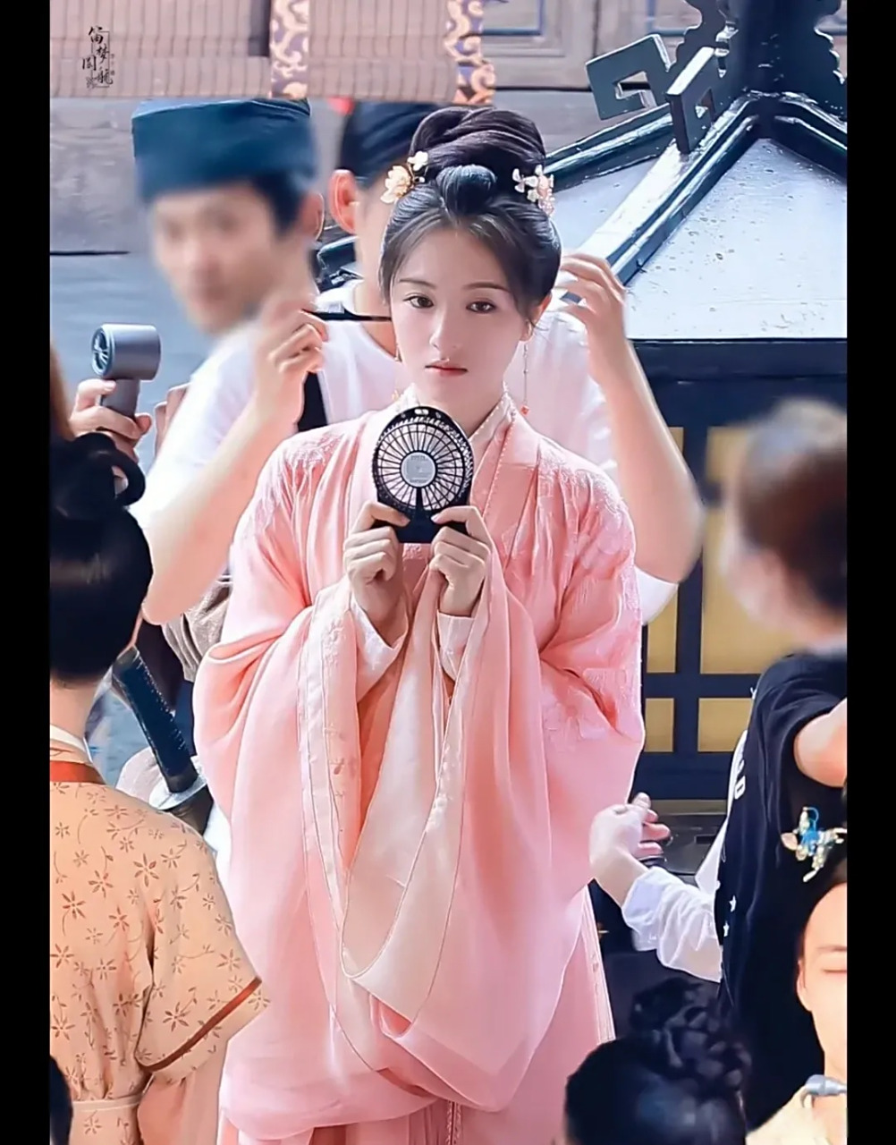 李兰迪新剧《流水迢迢》路透图,粉粉嫩嫩的好漂亮