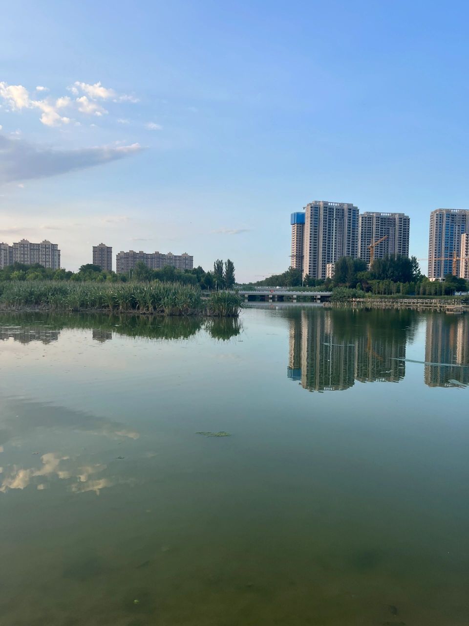 郑州周边遛娃中牟潘安湖公园大沙滩玩沙土喽  周末带孩子来中牟附近逛