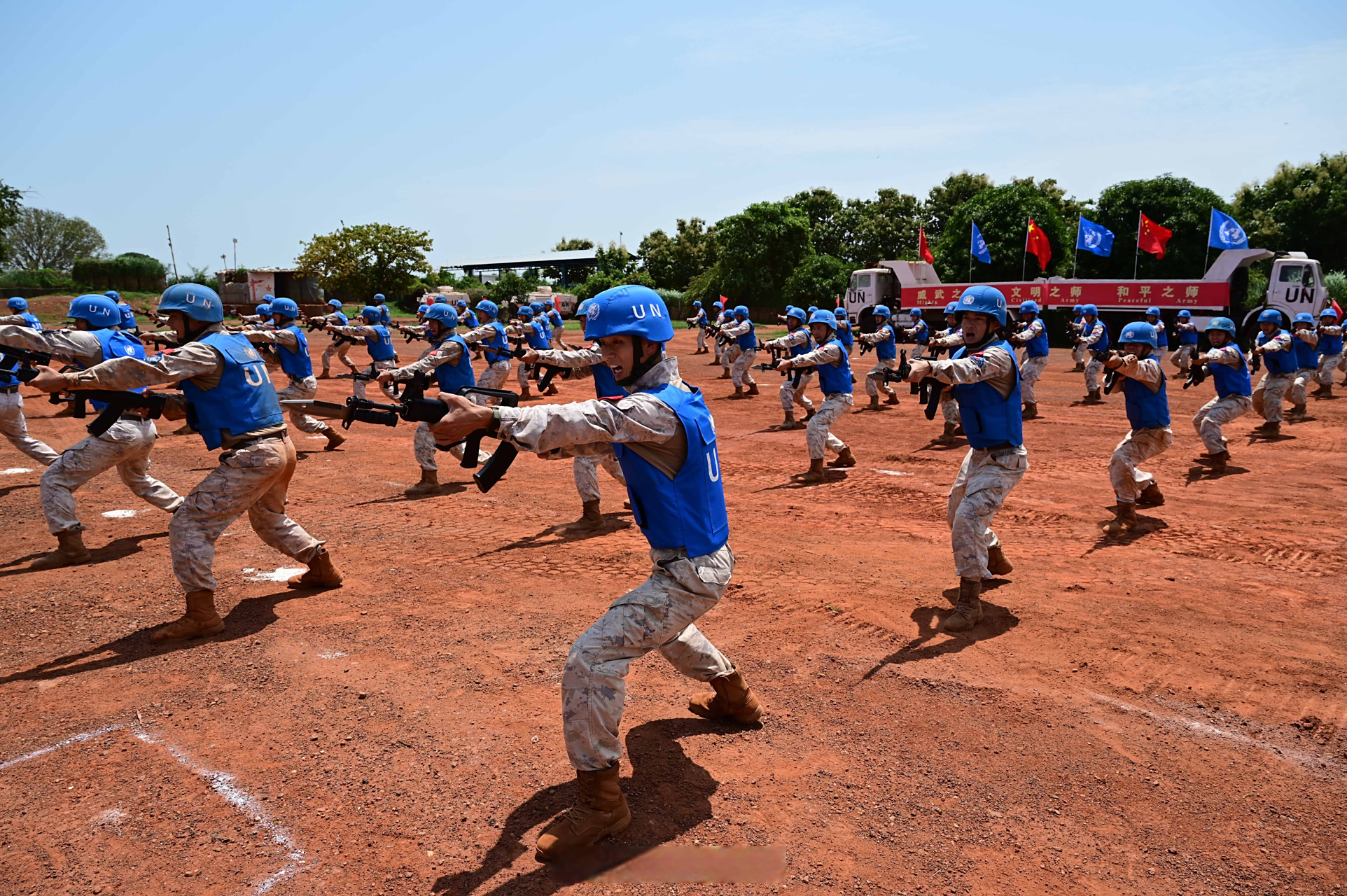 【第13批赴南苏丹维和部队举行庆祝#中国人民解放军建军96周年#活动】