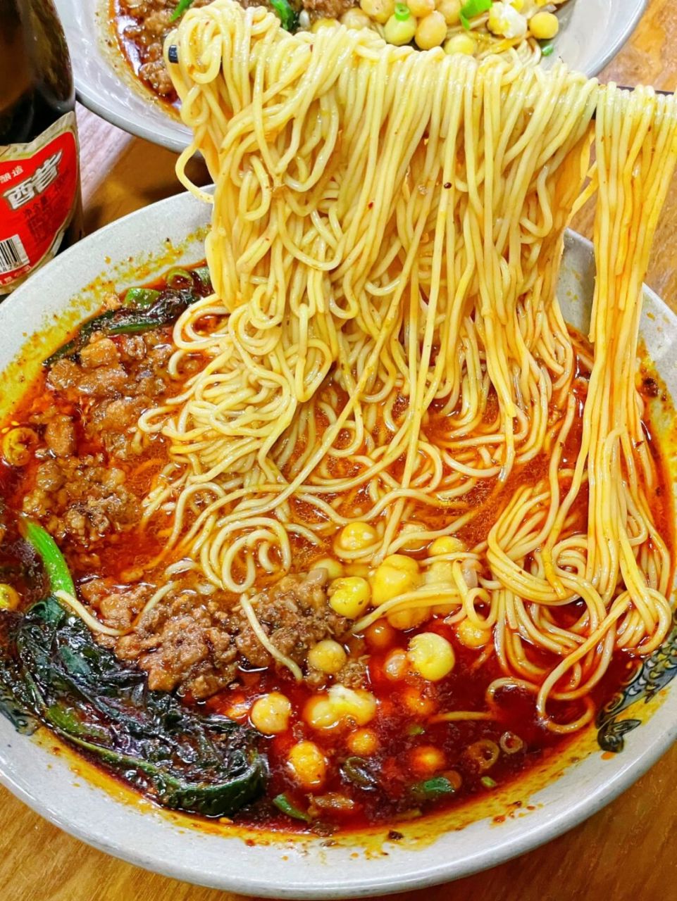 小巷子里开了8年超正的重庆小面 豌杂面9199 四川朋友亲自认证过