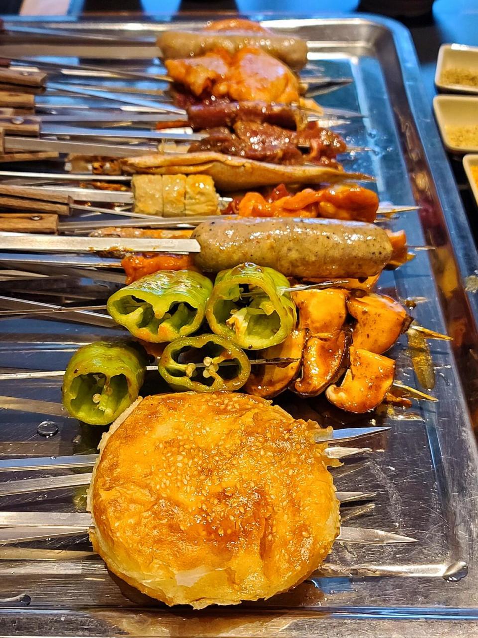 梁山烤肉##梁山烤肉郑州总店##郑州聚餐好去处##中式烤肉王聚簧上