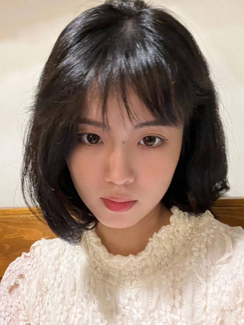万能的网友 这颗山根痣要点掉吗 最近有刷到山根痣会有影响,但我这颗