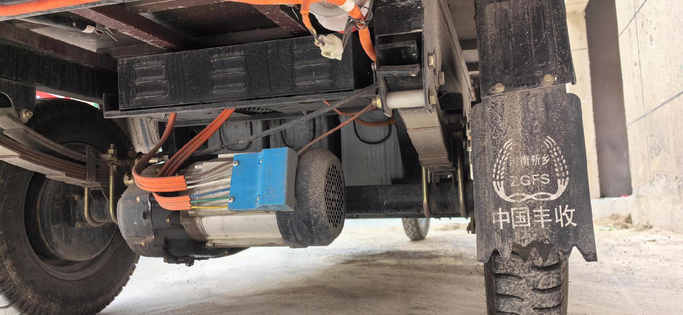 丰收牌电动三轮车98新电动三轮车 ,货箱2米x1.