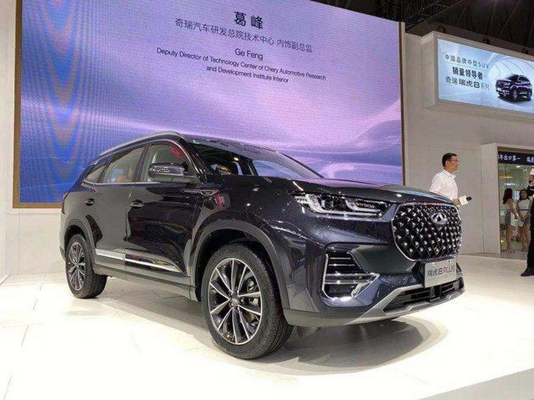 29万元】在日前开幕的重庆车展上,奇瑞瑞虎8 plus六座版车型正式上市