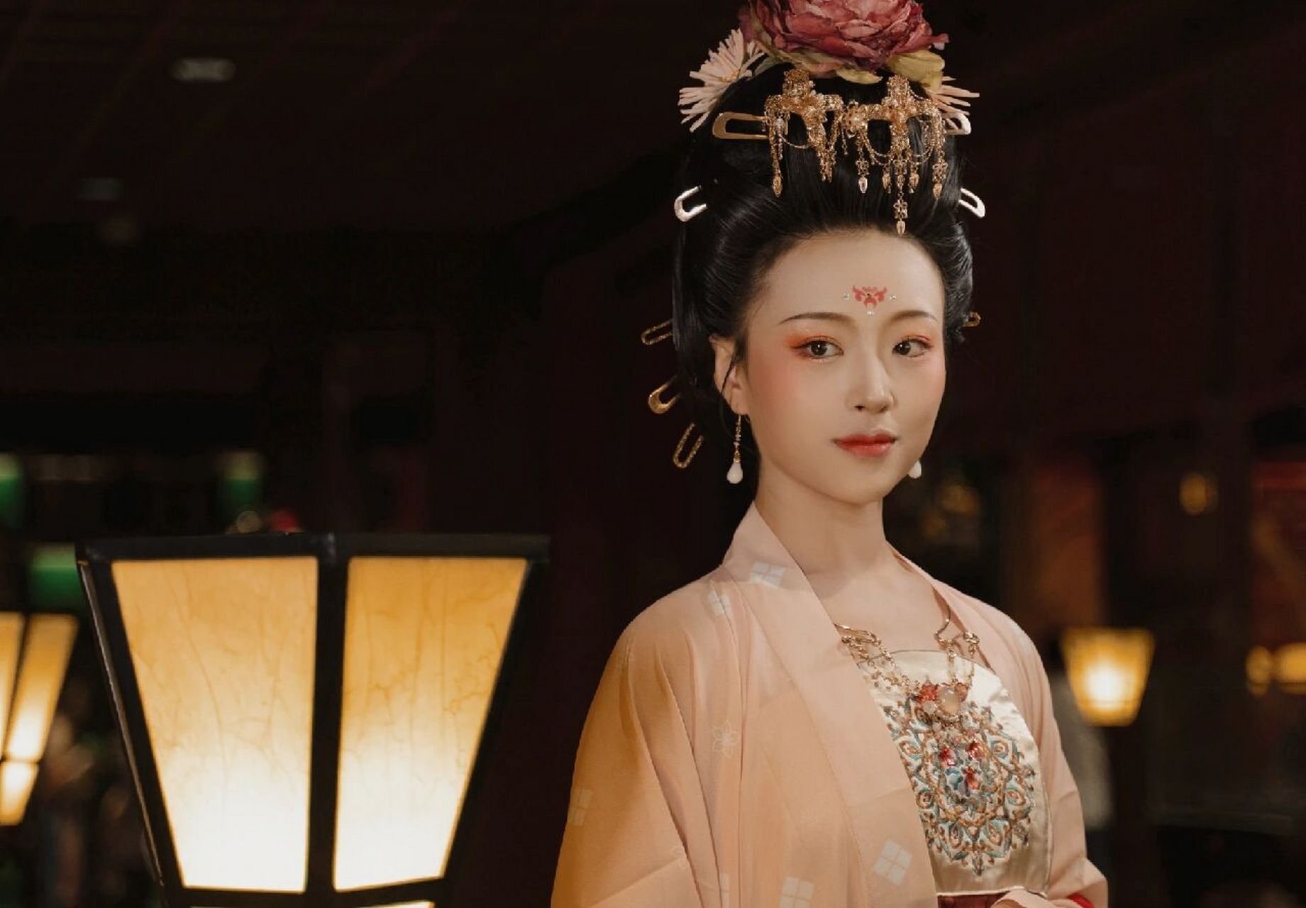 贵妃都可以是什么样的呢|百变贵妃秀|唐制 唐制汉服发型分享.