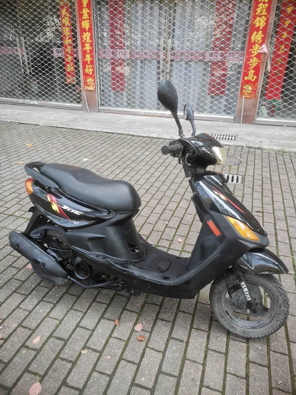 雅马哈巧格二代100cc踏板燃油摩托车.