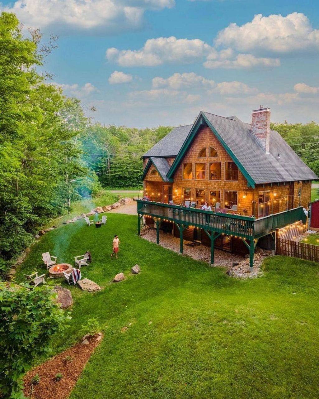 木屋前的大草坪爱了爱了7815 #小木屋# #退休生活# #草坪# #治愈