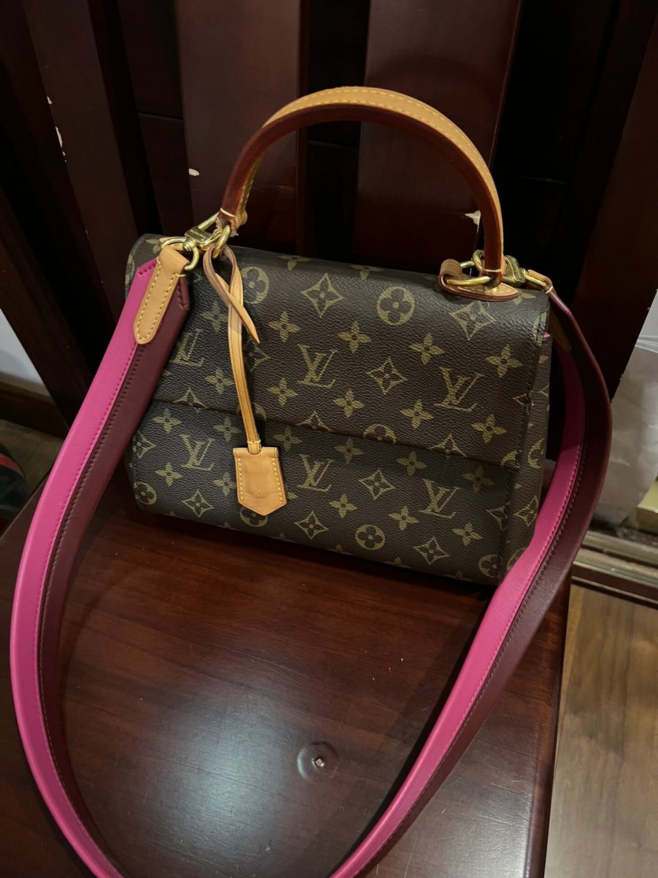 79 lv克鲁尼cluny 编码17年,应该是中号吧,我也不记得型号了,买来的