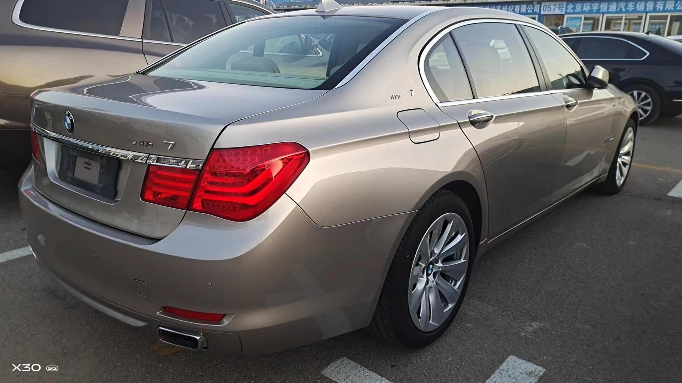 11年10款bmw宝马activehybrid7百公里十个油的大v8 7系4.