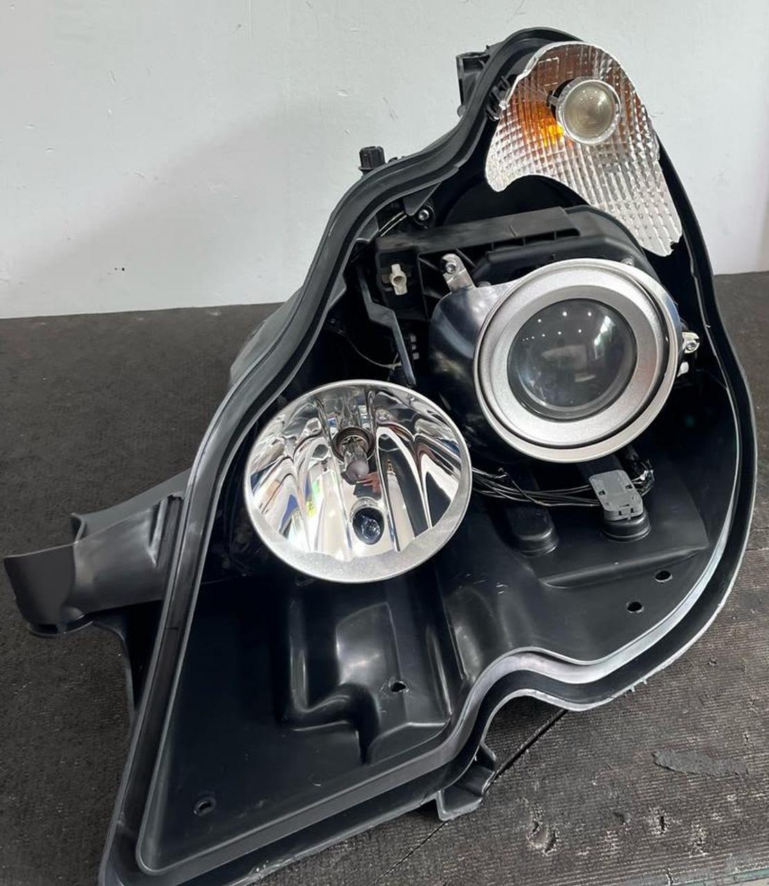 专业更换汽车大灯灯罩 汽车大灯灯罩破损 老化 发黄 龟裂 氧化 进水都